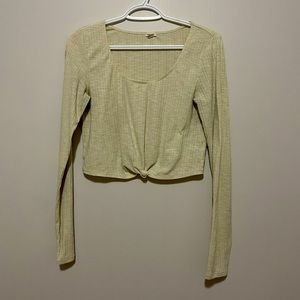 Cropped long sleeve tshirt